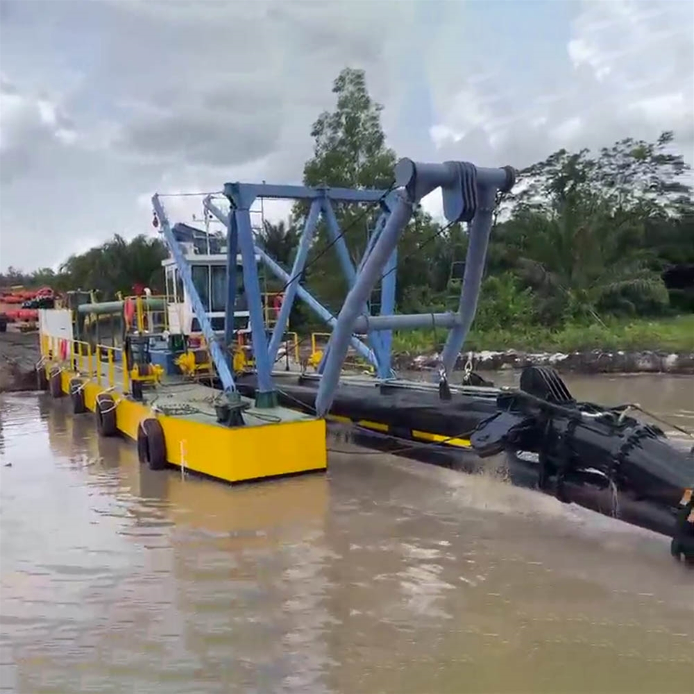 貝寧船吉水現(xiàn)場